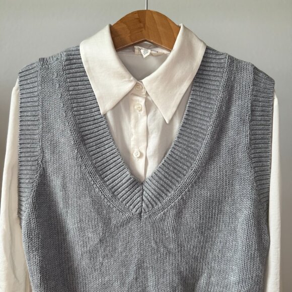 Womens Abercrombie Gray Sweater Vest • Small • Preppy Layering • Varsity • Y2K - Picture 13 of 16